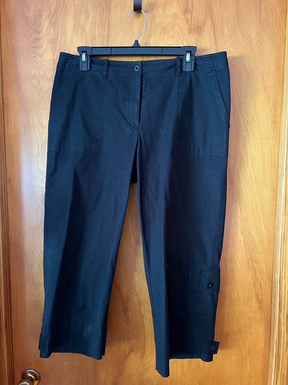 Madison Hill size 8 black cropped length pants slacks cargo pocket